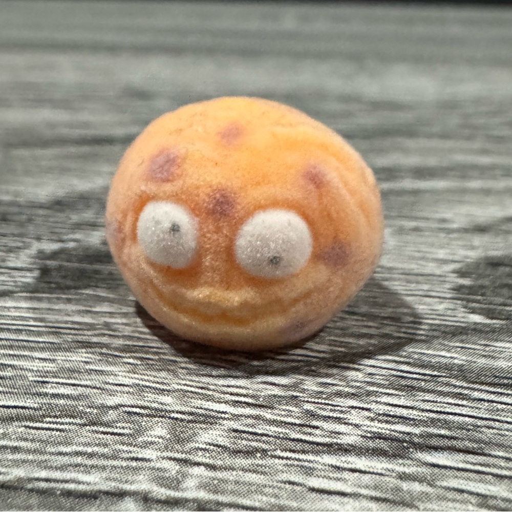 The Grossery Gang | Moldy Veg: Orange Revolting Sultana (1-107) - Mini Figure